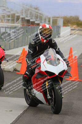 media/Mar-20-2023-Moto Forza (Mon) [[d0bbc59e78]]/Around the Pits/